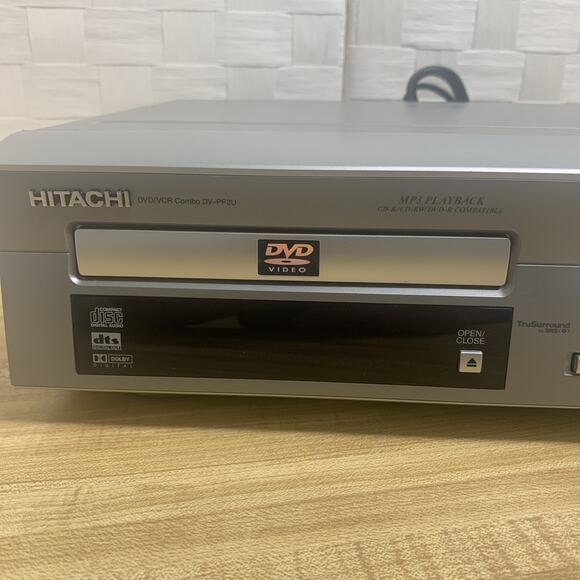 Hitachi DV-PF2U DVD/VCR/MP3 Playback Silver Combo Player w/Remote TESTED - Picture 5 of 13